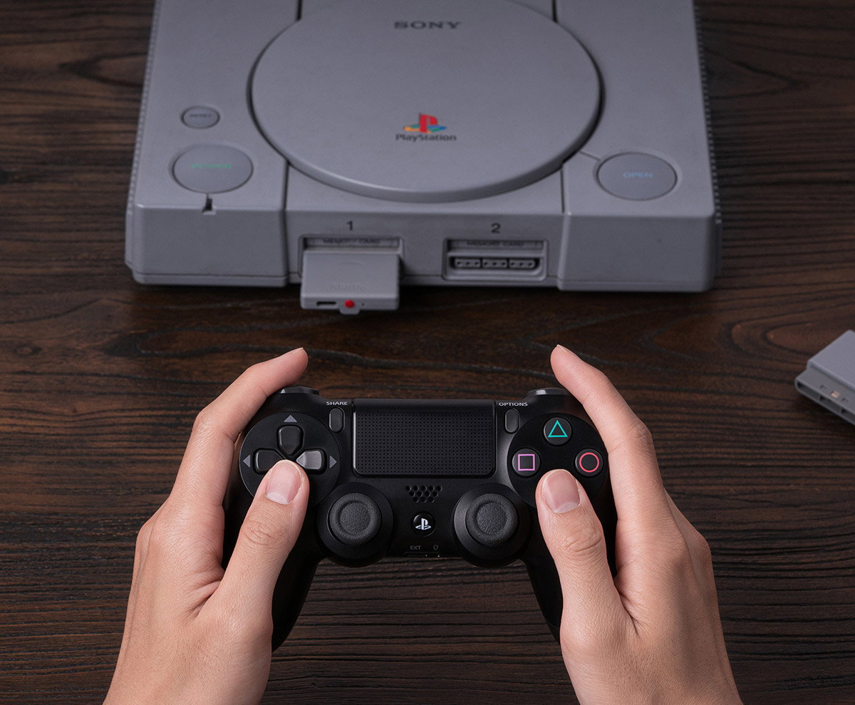 Bluetooth adaptér 8BitDo Retro Receiver PS1/PS2/PC