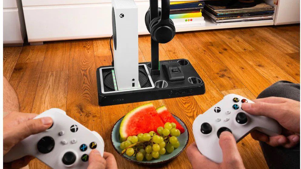 FIXED Multifunctional Stand pro Xbox Series S X s odvětráváním a nabíjením