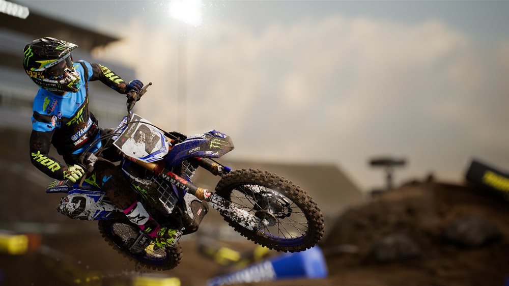 Hltejte atmosféru Monster Energy Supercross - skvělá atmosféra