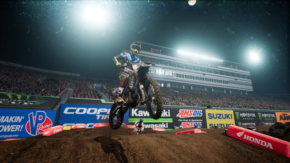 Užijte si režim kariéry Monster Energy Supercross - režim kariéry